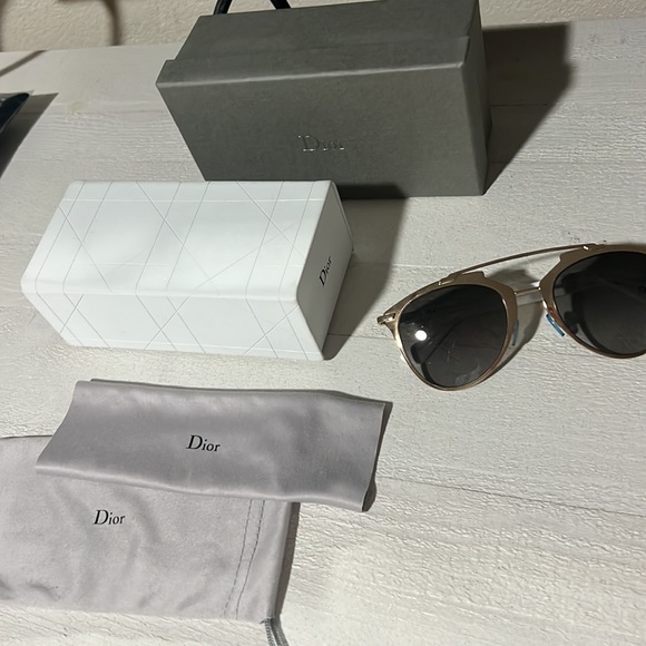 Dior Aviator style sunnies! Authentic with original packaging - Picture 2 of 8